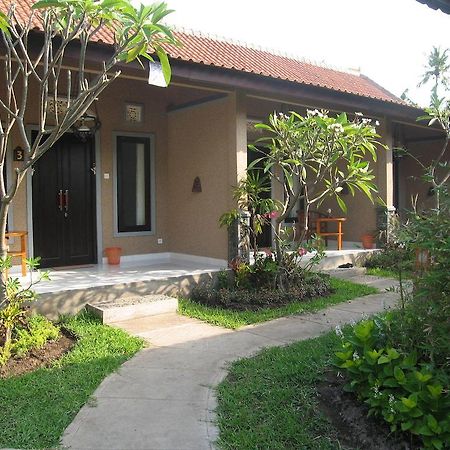 Magus Homestay ペムテラン エクステリア 写真